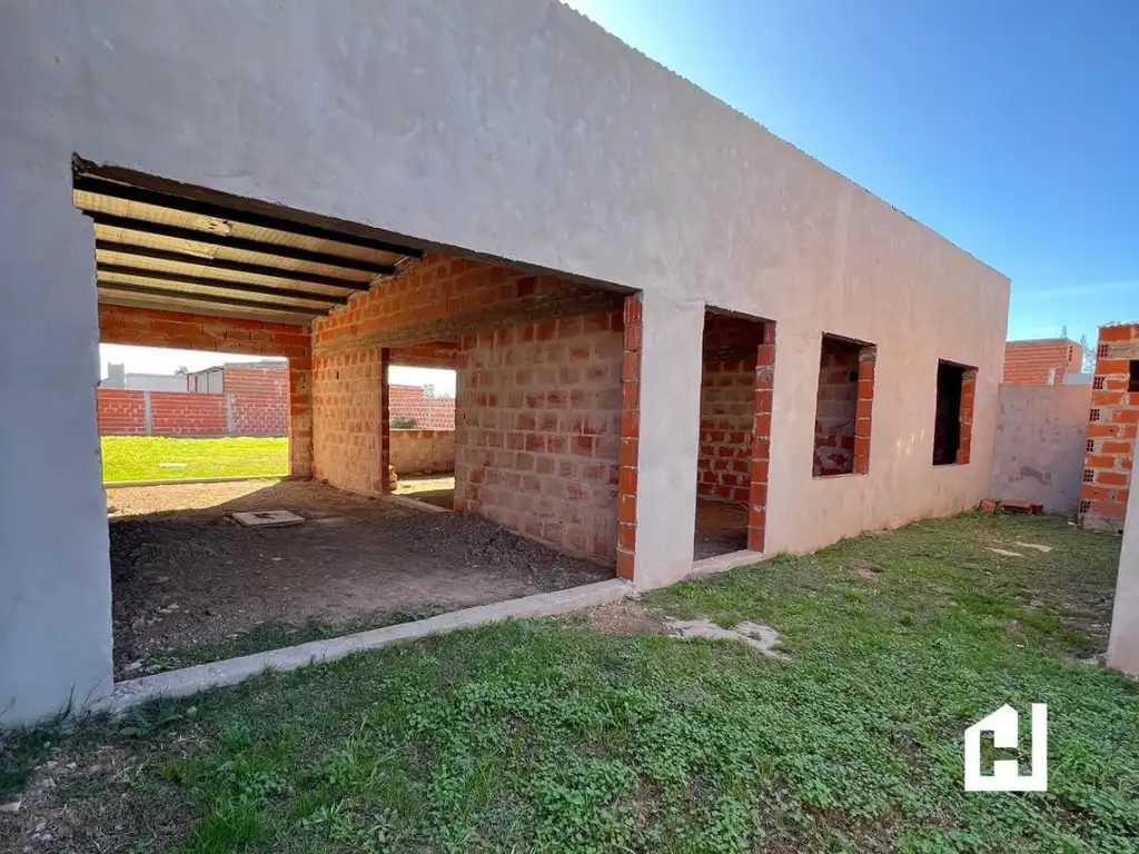 VENTA - CASA + LOCAL (EN CONSTRUCCION) - BARADERO