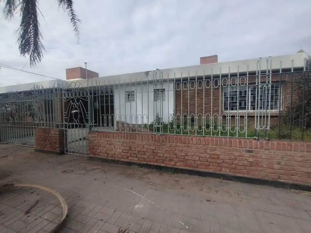 VENTA CASA 2 DORM EN PARQUE HORIZONTE ZONA SUR