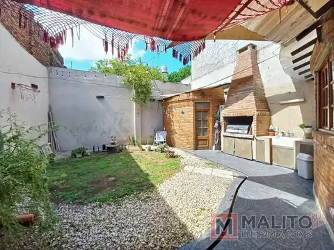 Venta Casa Lote Propio 3 Ambientes  EscritorioTaller con Patio, Parrilla y Toilette en Villa Lugano