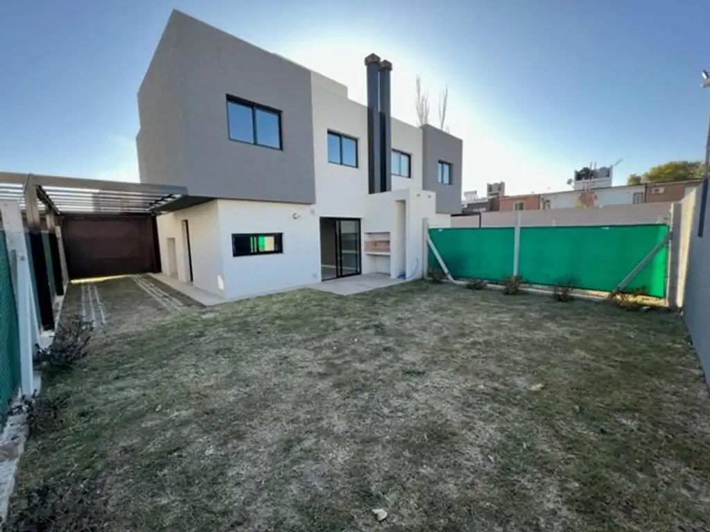 Duplex en Venta Housing con Seguridad 3 dormitorios