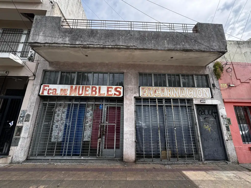 Local comercial en venta. Morón Centro.