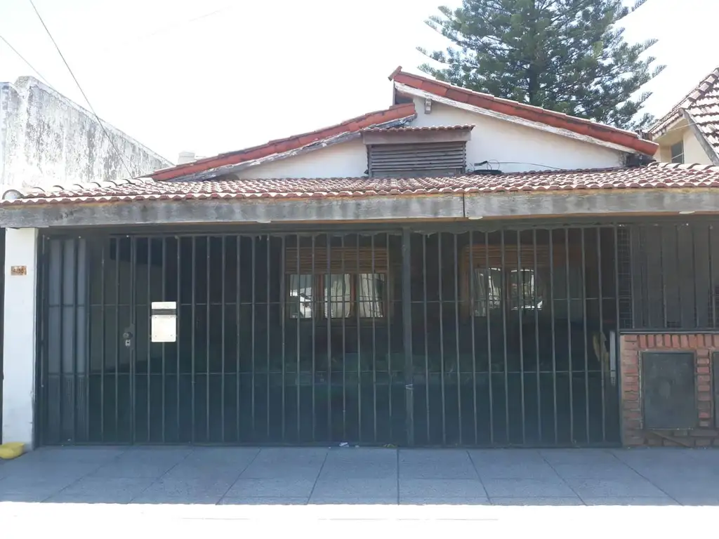 VENTA PH AL FRENTE TIPO CASA  SAN JUSTO CON JARDIN