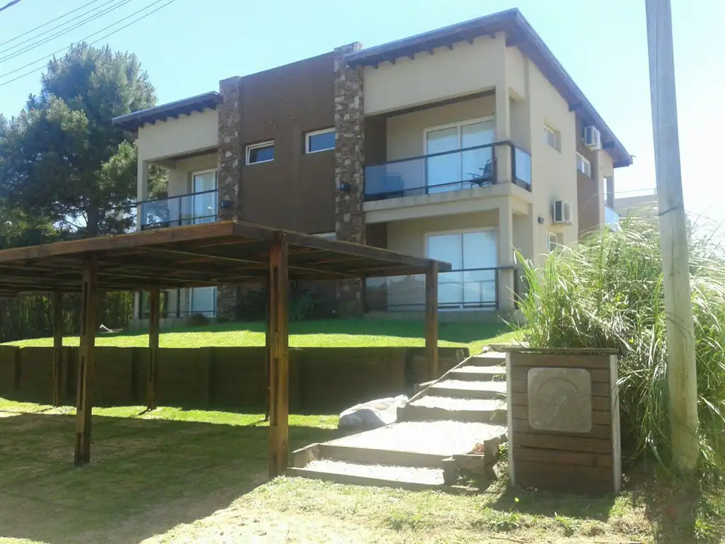 Departamentos equipados con piscina en Las Gaviotas