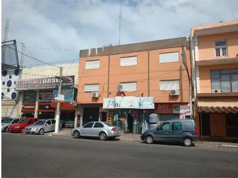 Monoambiente (hecho 2 amb) sobre Av Balbín, a dos cuadras de