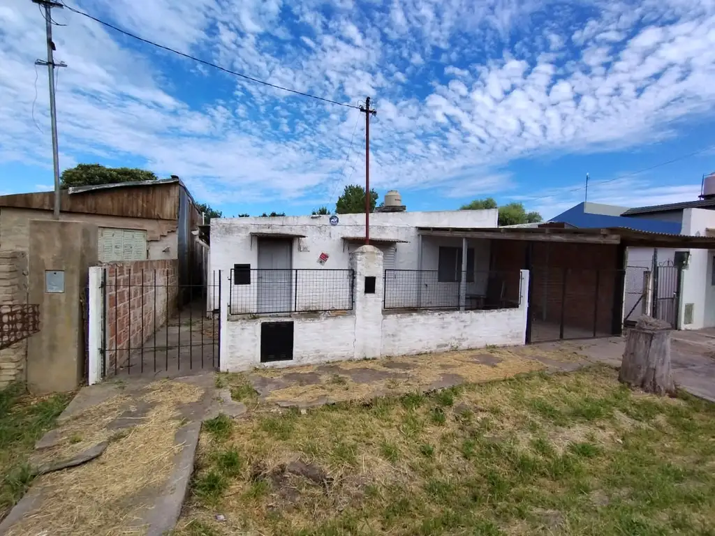 Casa sobre calle 3 entre 12 y 14