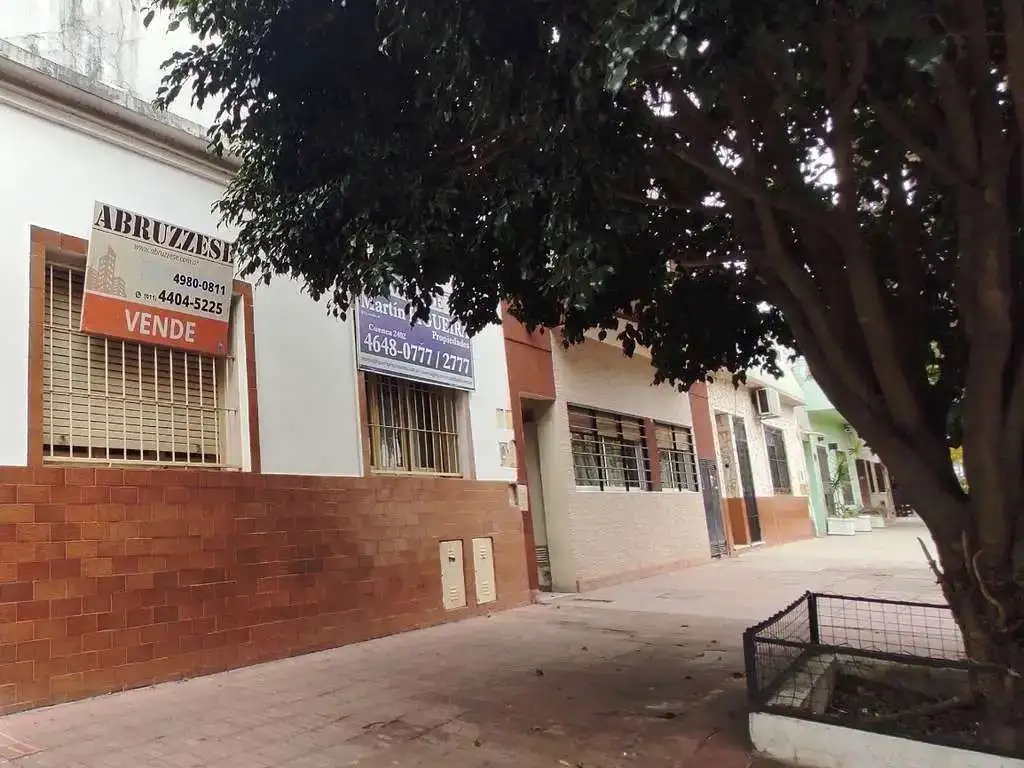 Venta CASA construida al frente continua JARDIN-PATIO y Ctrafrente GALPON "Venta inmediata"