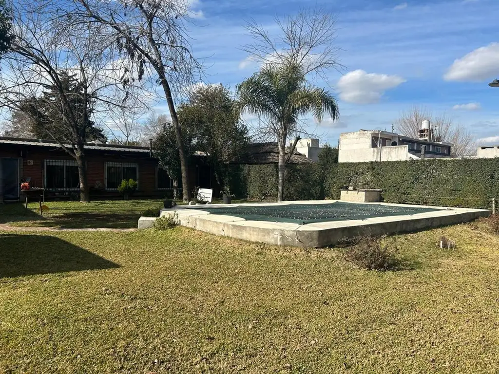 casa en venta en De Vicenzo, Golf Club Junin al 2361