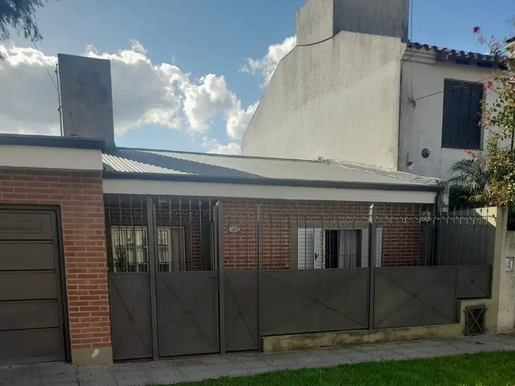 Vendo casa en Villa Fox, Zarate