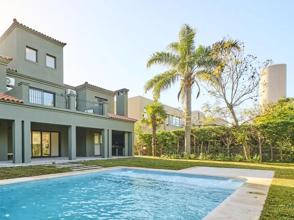 Casa en ALQUILER - Barrio Cerrado Marina Canestrari - San Fernando