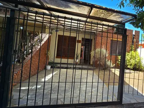 Casa en alquiler Ituzaingó norte