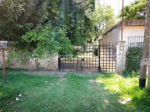 Casa  en Venta o permuta ubicado en Abril Club de Campo, Berazategui, G.B.A. Zona Sur