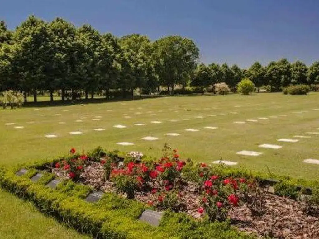 Parcela en Cementerio Jardín de Paz  - Bella Vista