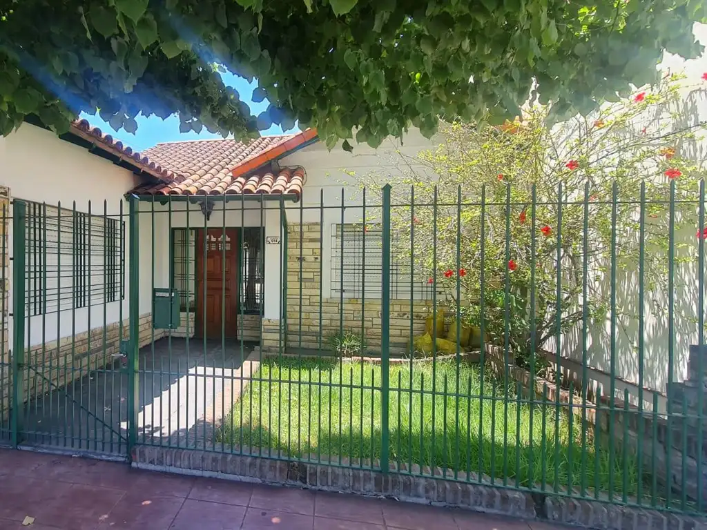 ALQUILER DE CASA EN CASTELAR SUR