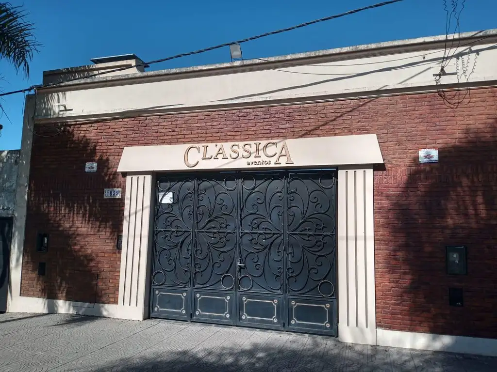 Local comercial en venta - Salones - Cocinas - Baños - 1.130mts2 - La Plata