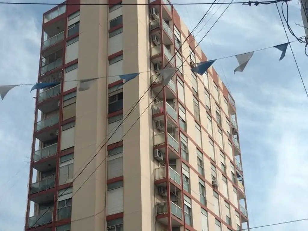 Departamento 3 ambientes a una cuadra de Plaza San Justo