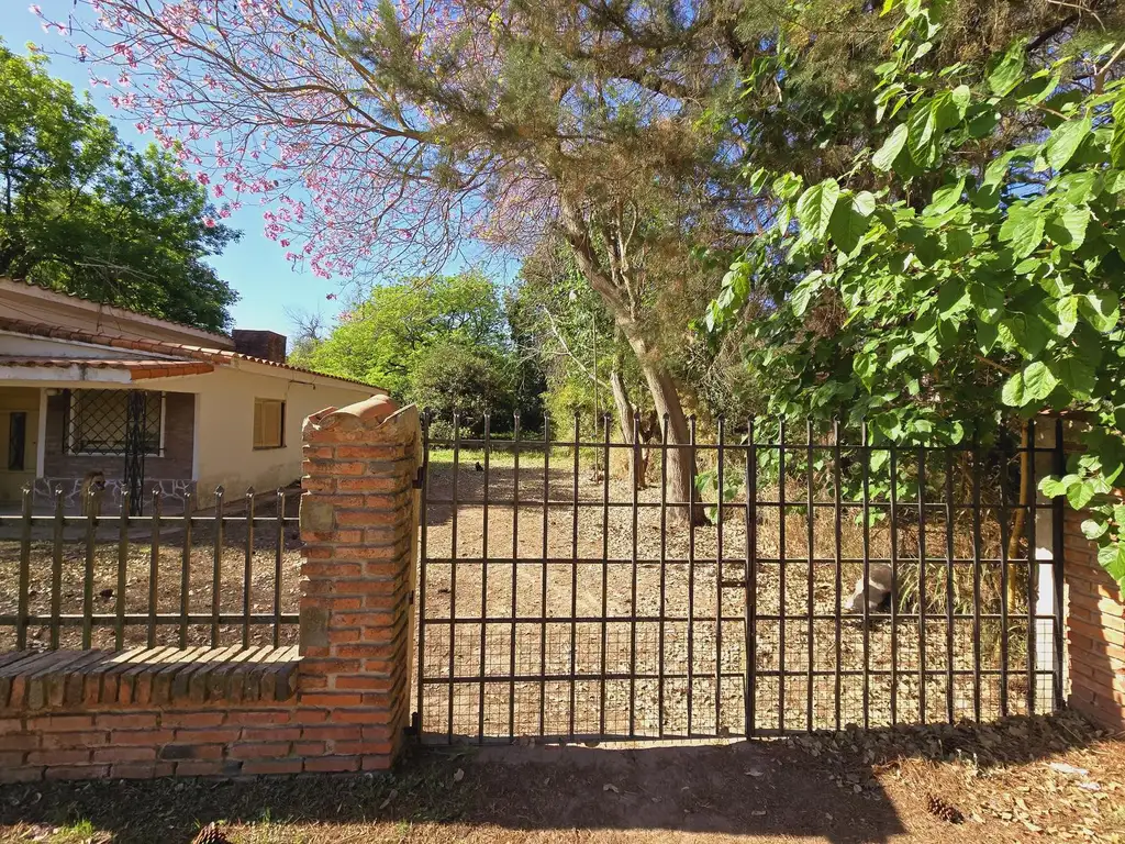 Se vende casa en gran terreno - Rincón