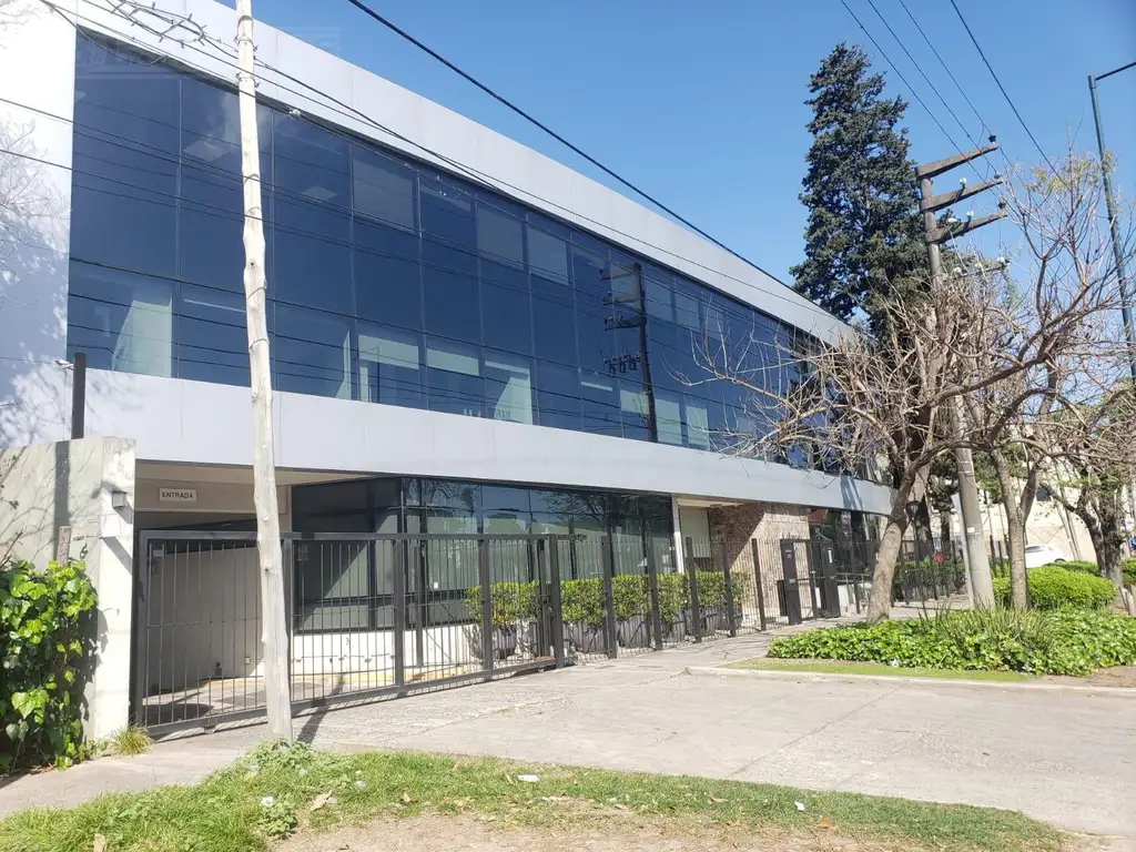 Alquiler de oficina de 138 m2 en Lomas de San Isidro