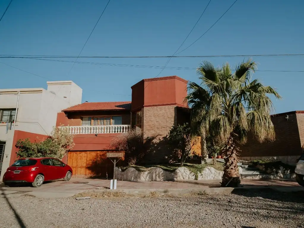 Casa - Venta - Argentina, Guaymallén - URQUIZA 100