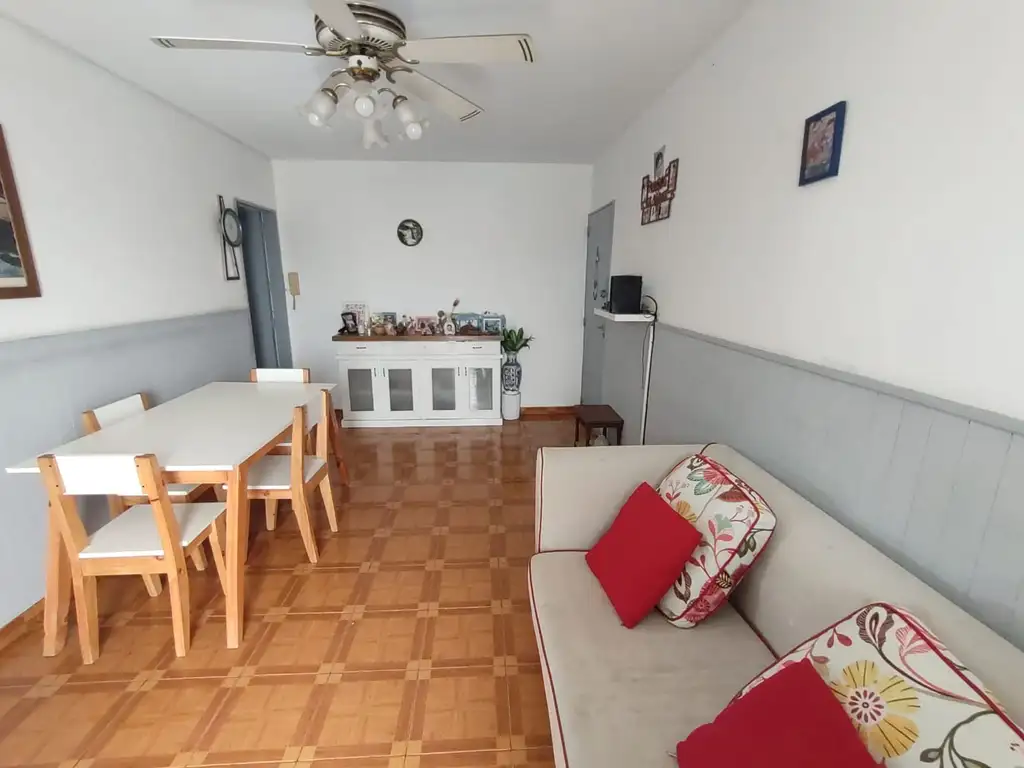 Venta departamento 4 ambientes con balcón