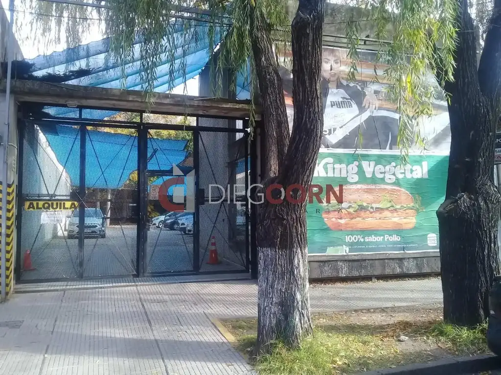 LOTE CENTRICO EN MORON CON LOCAL A LA CALLE