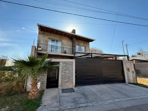 CASA EN VENTA EN BARRIO PARAÍSO I MAIPÚ