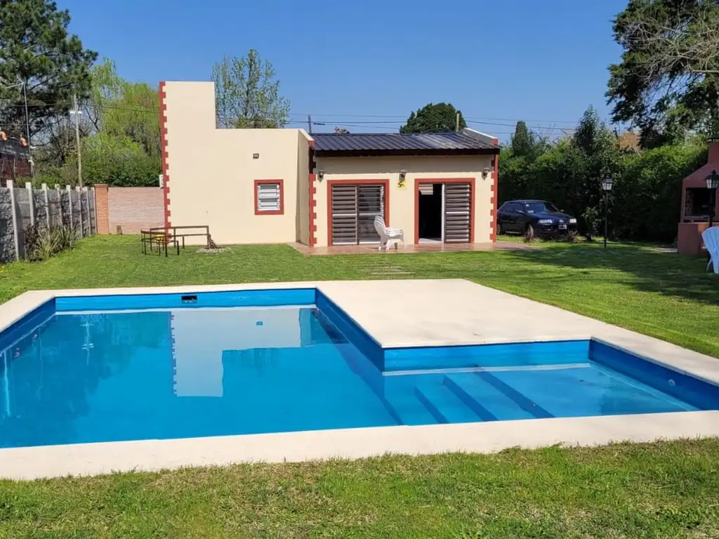 Casa quinta con pileta en General Rodríguez