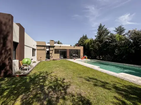Casa en Venta con cochera