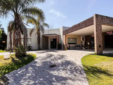 Casa en Venta en El Centauro - 3 dormitorios