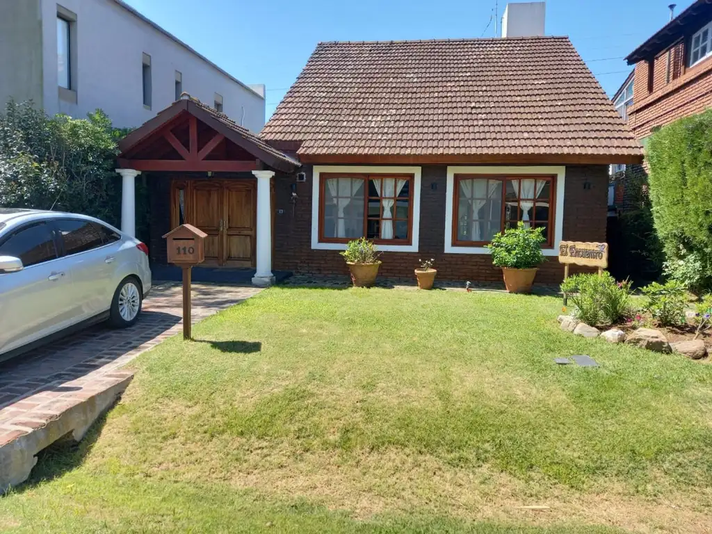 VENTA CASA COUNTRY MASCHWITZ CLUB 310M2 PILETA