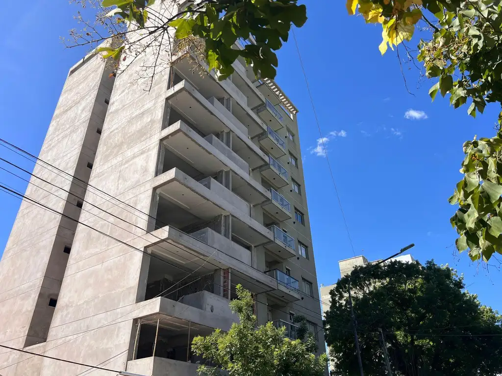 Venta de Departamento de 1 dormitorio  Avenida 38 entre 13 y 14  La Plata