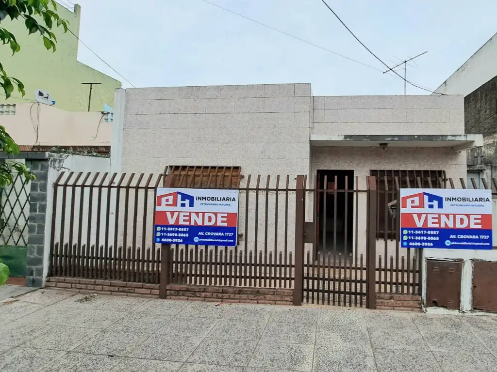 Venta vivienda (PH) al frente de 3 amb con patio y terraza