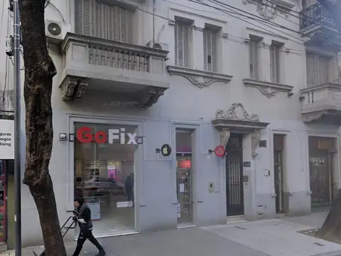 Excelente Local en alquiler - a Mts de la Avenida Rivadavia. 73 m2 - Bajas expensas