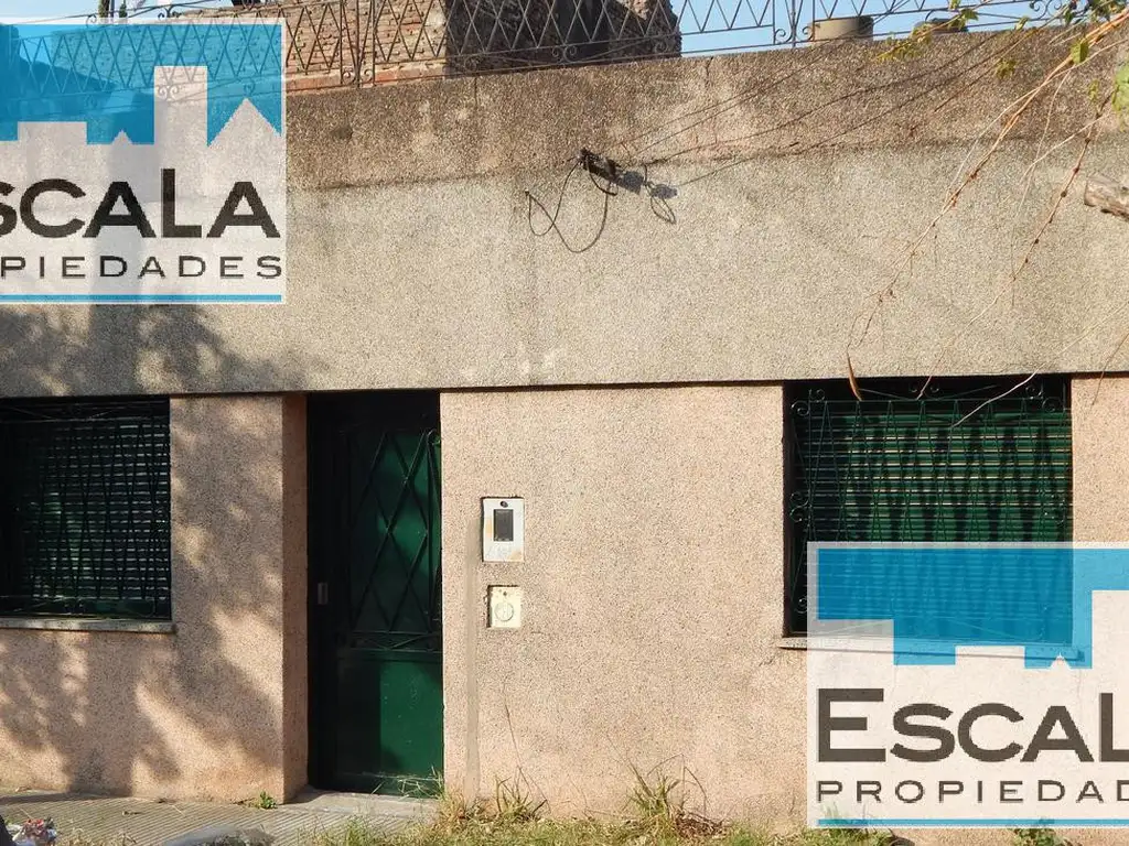 CASA AL FRENTE EN VENTA EN ROSARIO