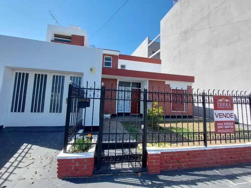 CASA EN VENTA EN ALTA GRACIA