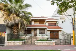 Casa 5 dormitorios, pileta - Bv. Rondeau 1213 - Alberdi Rosario