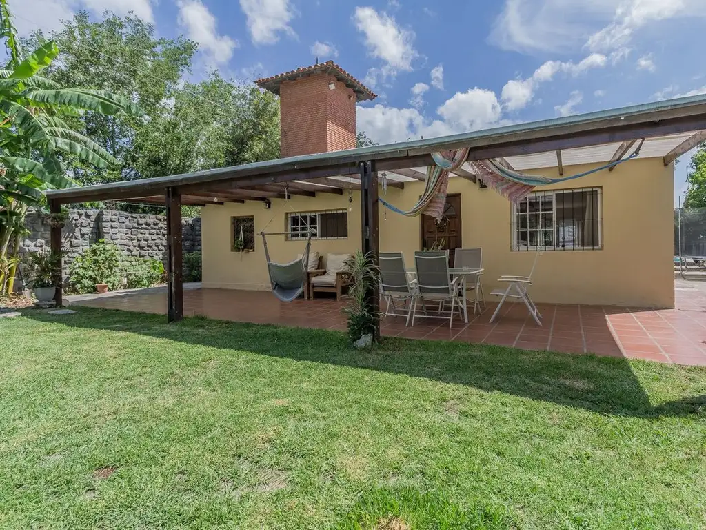 VENTA DON TORCUATO CASA 5 AMB PILETA Y GRAN PARQUE