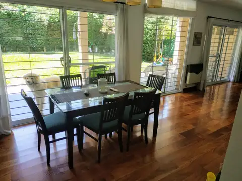VENTA DE CASA MODERNA EN MONTE GRANDE CON JARDIN - Foto 0