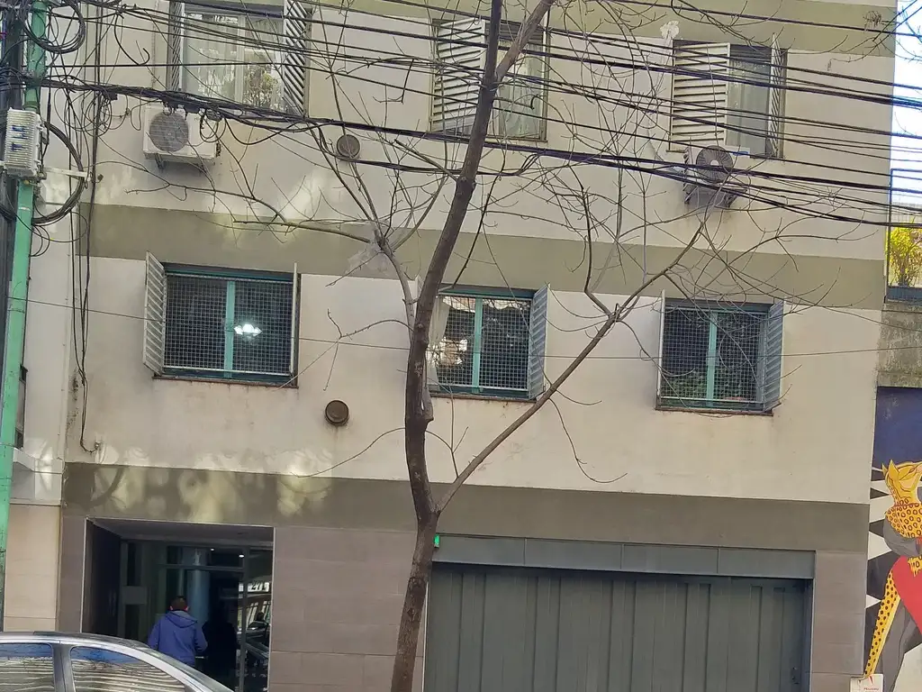 Cochera en venta/alquiler en Parque Rivadavia - Foto 0