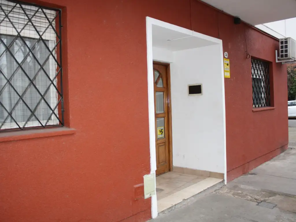 ¡NUEVO VALOR! Amplio y hermoso departamento en Villa del Parque 62m2