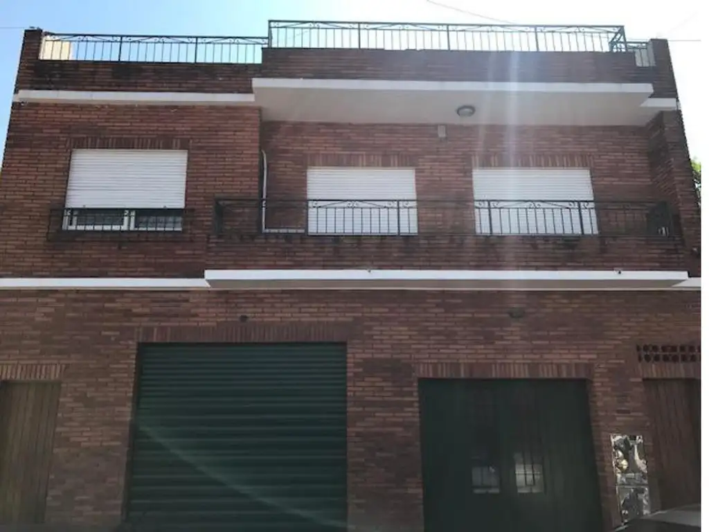 Casa Venta 40 Años 3 Ambientes Con Balcón 2 Cocheras Blas Parera 50