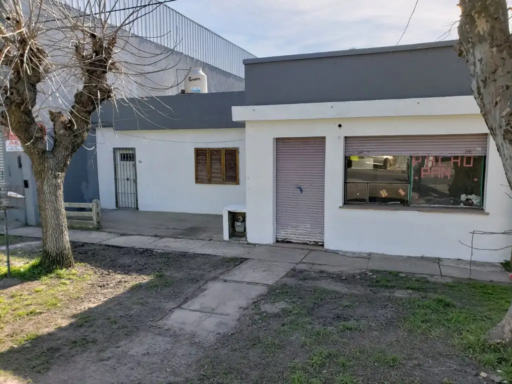 Casa con Local en Venta Ensenada