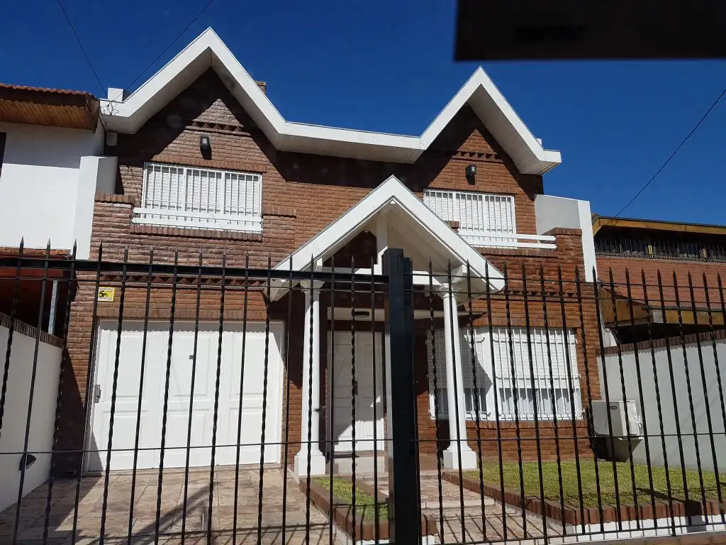 Casa  en Venta en Villa Adelina, San Isidro, G.B.A. Zona Norte