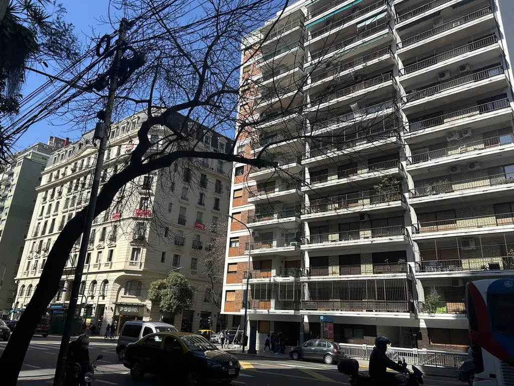 Departamento en  Caballito -3 amb con dep.  Av. Rivadavia y Puan  Estación subte A