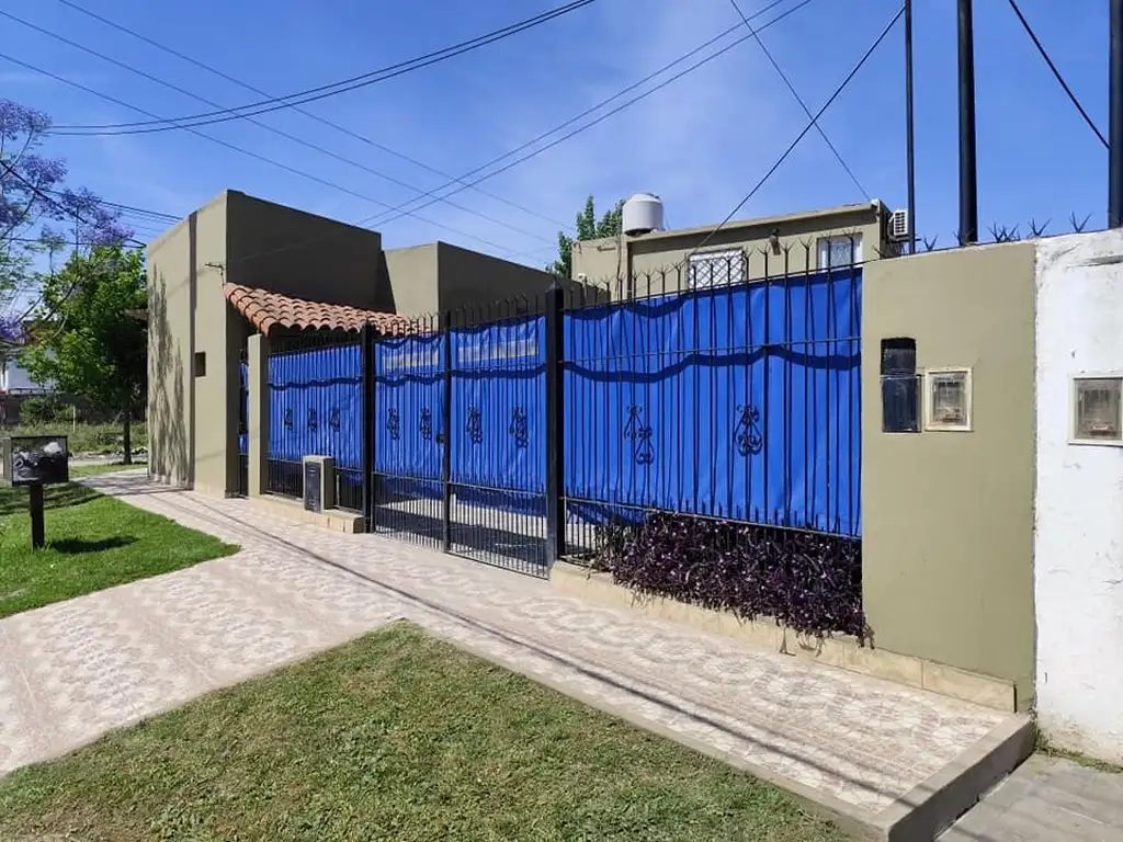 Casa  en Venta en Parque San Martin, Merlo, G.B.A. Zona Oeste