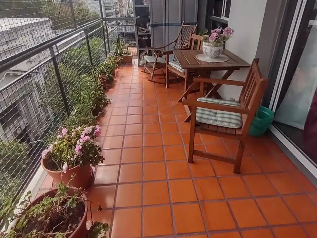 Venta Dto 4 ambientes con cochera, Balcon aterrazado y Terraza propia