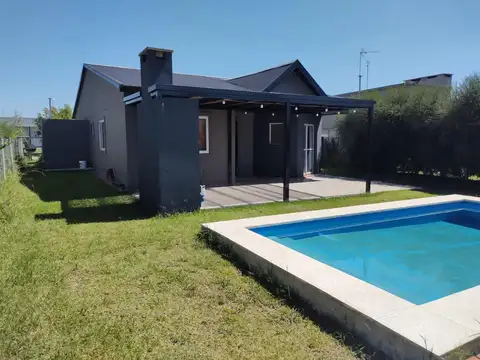 Casa Moderna - San Eduardo - Pilar del Este - Pilar - Foto 0