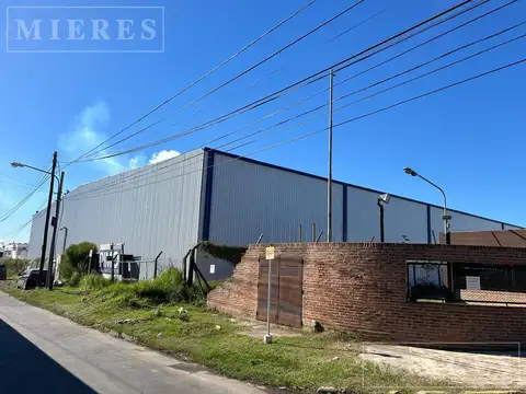 Gran Depósito de 7.200 m2 en Alquiler en Panamericana y 197, Tigre