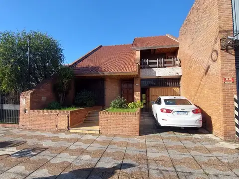 Casa - Venta - Argentina, Lanús - FARREL , JUAN 1900