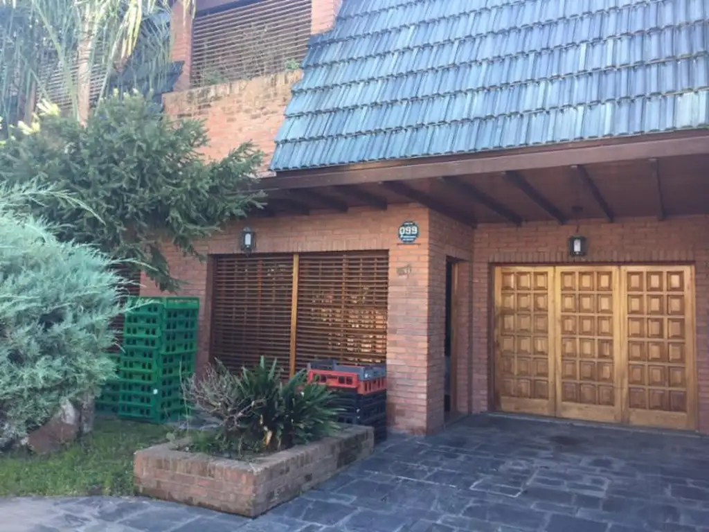 EXCELENTE CASA TERRENO PROPIO, QUINCHO Y EN PA DEPARTAMENTO