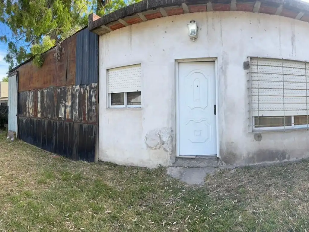 Casa - Venta - Argentina, La Matanza - JUAN B BUSTOS 6200